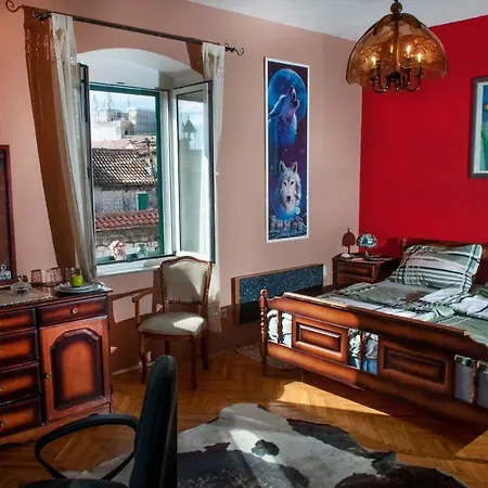 Buga And Tuga 3* سبليت