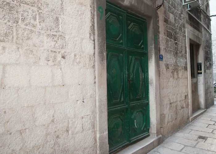 Buga And Tuga ספליט