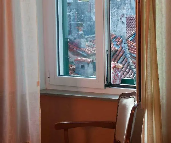 Buga And Tuga בית הארחה 3*