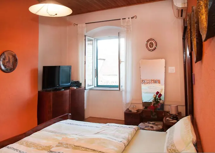 Buga And Tuga בית הארחה 3*